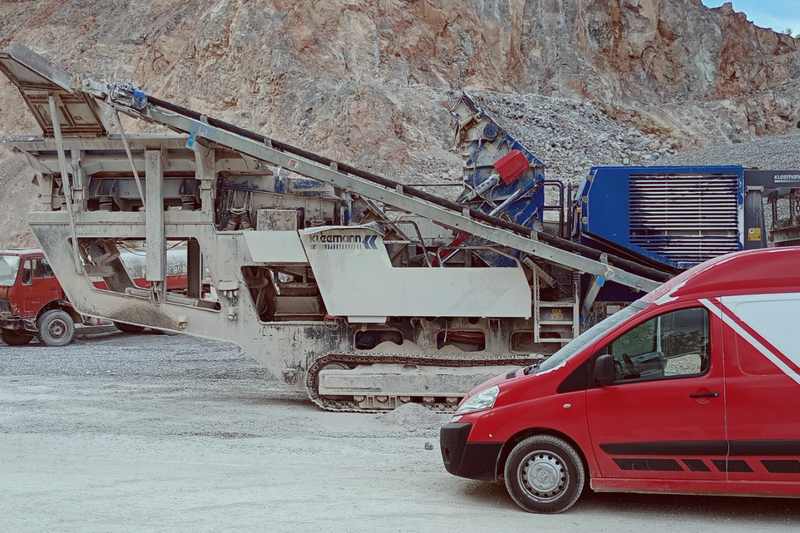 Servis transportne trake na lokaciji